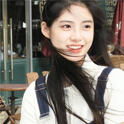 草丛里的羊